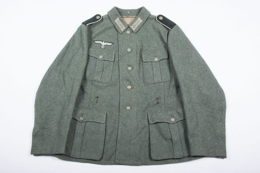 Spectacular M40 Heer tunic with factory sewn insignia – fjm44