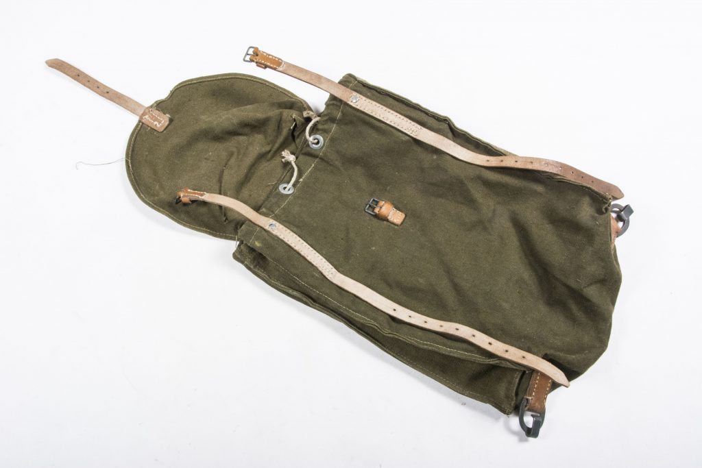 M44 Rucksack – Brown leather – fjm44