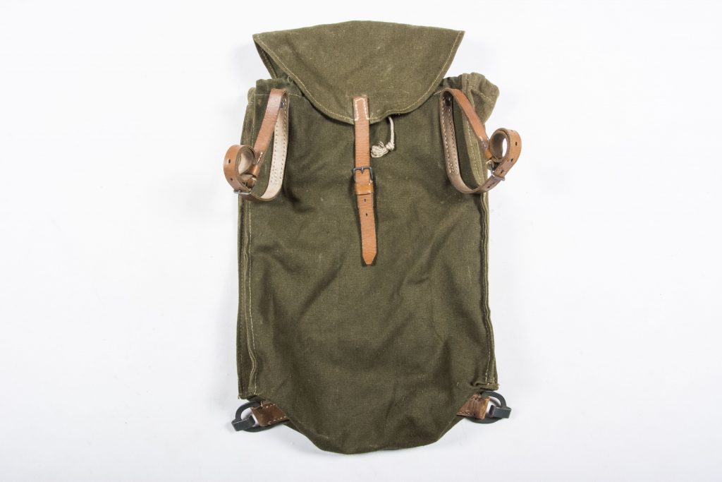 M44 Rucksack – Brown leather – fjm44