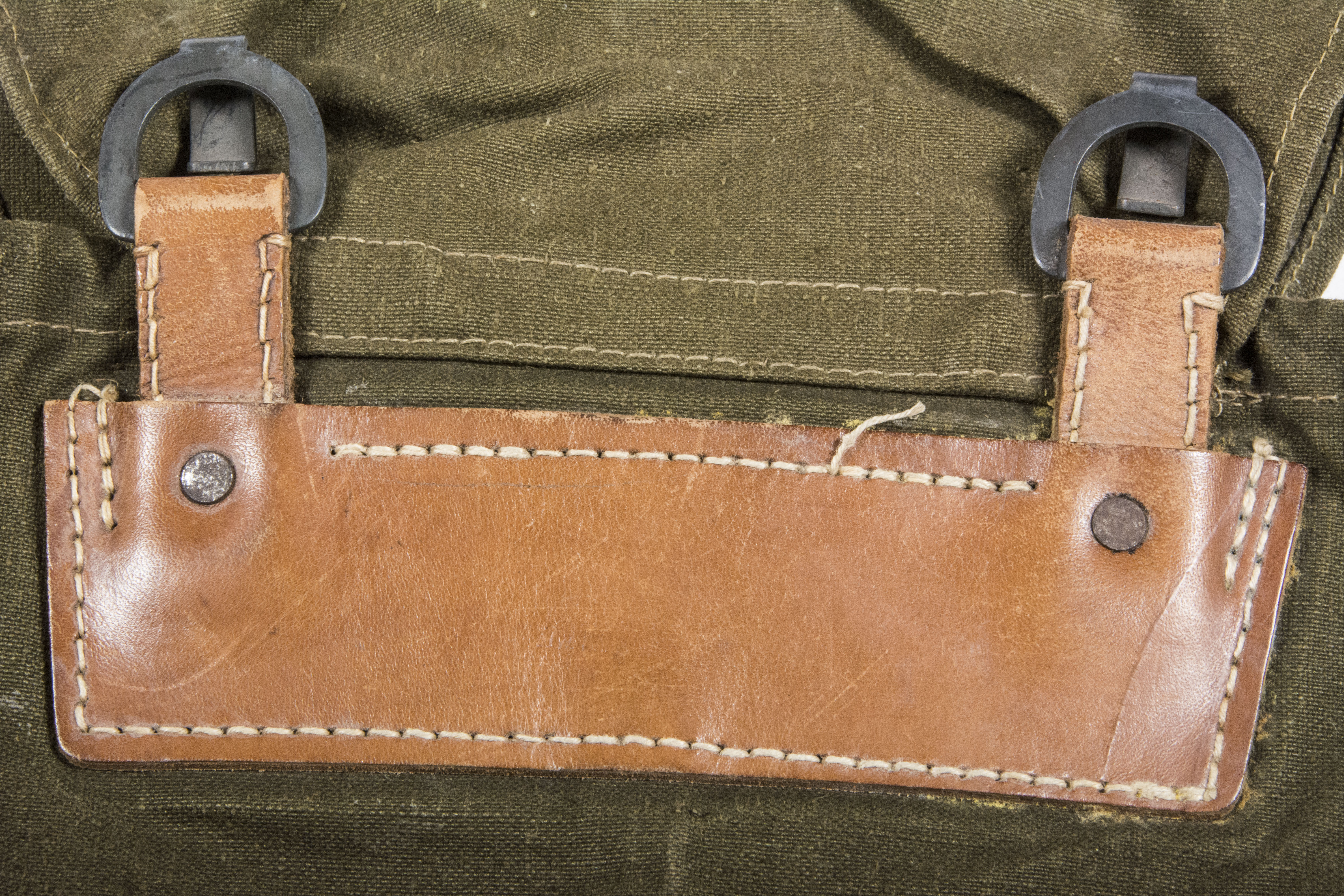 M44 Rucksack – Brown leather – fjm44