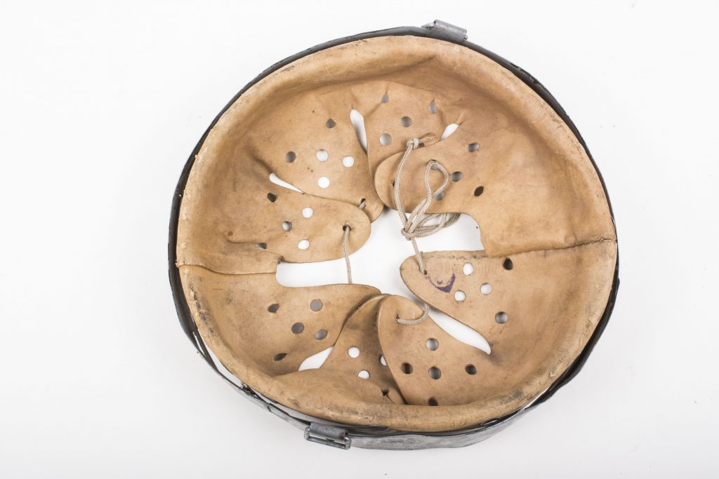 German helmet liner 66/59 1943 fjm44