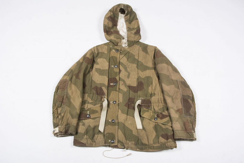 Reversible winter parka in reversed splittertarn camouflage – fjm44