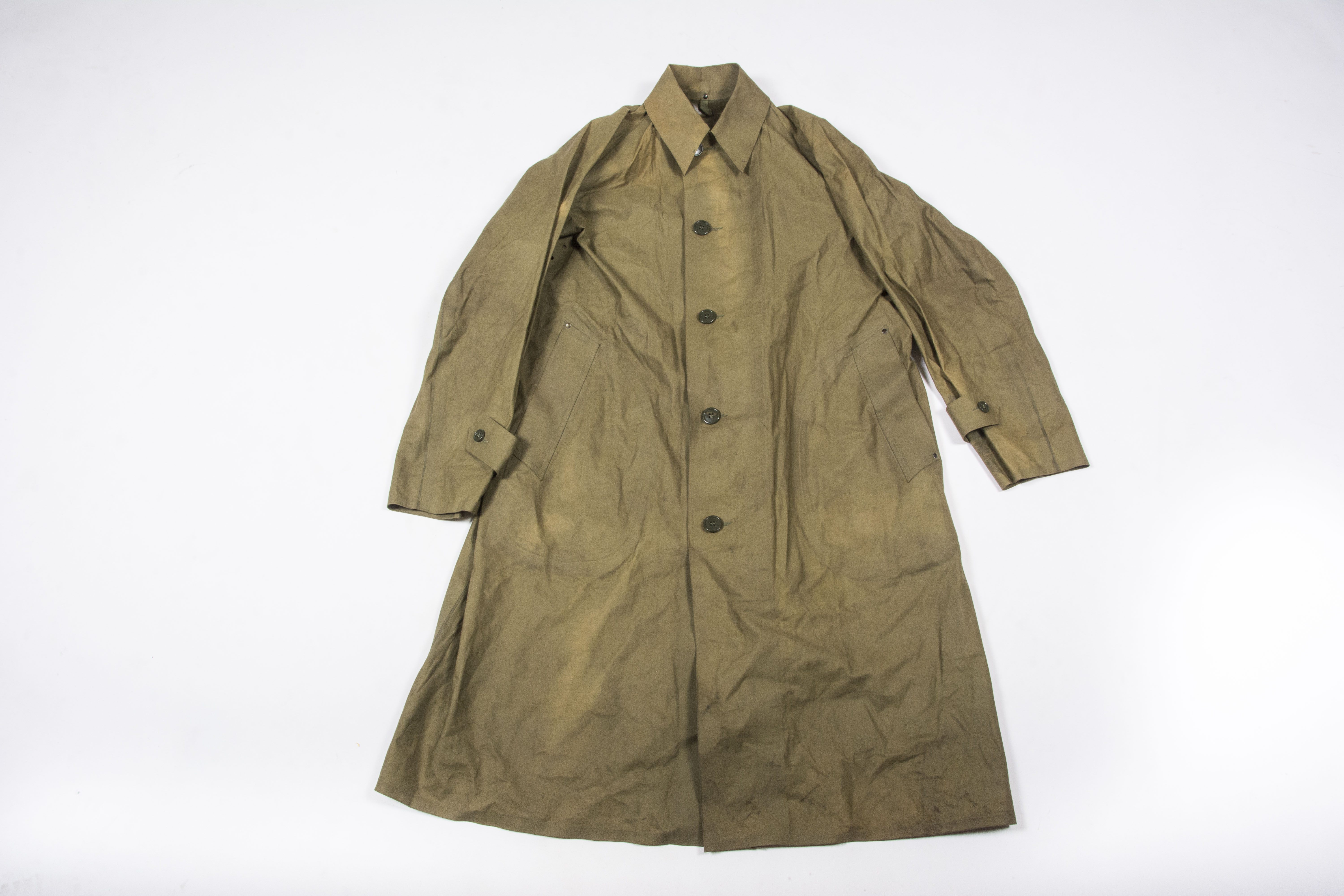 Raincoats, Synthetic resin – US RUBBER CO 1943 – fjm44