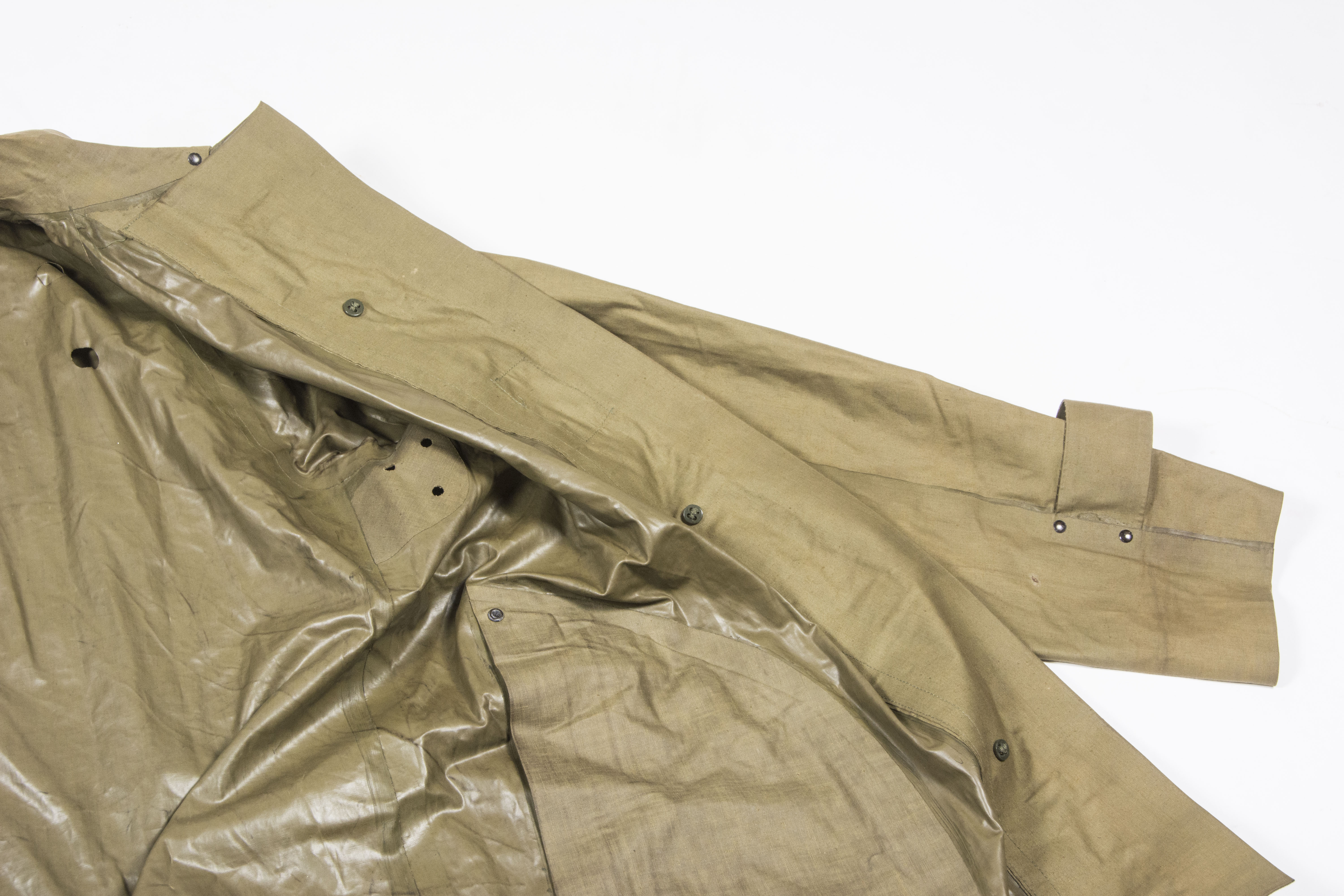 Raincoats, Synthetic resin – US RUBBER CO 1943 – fjm44
