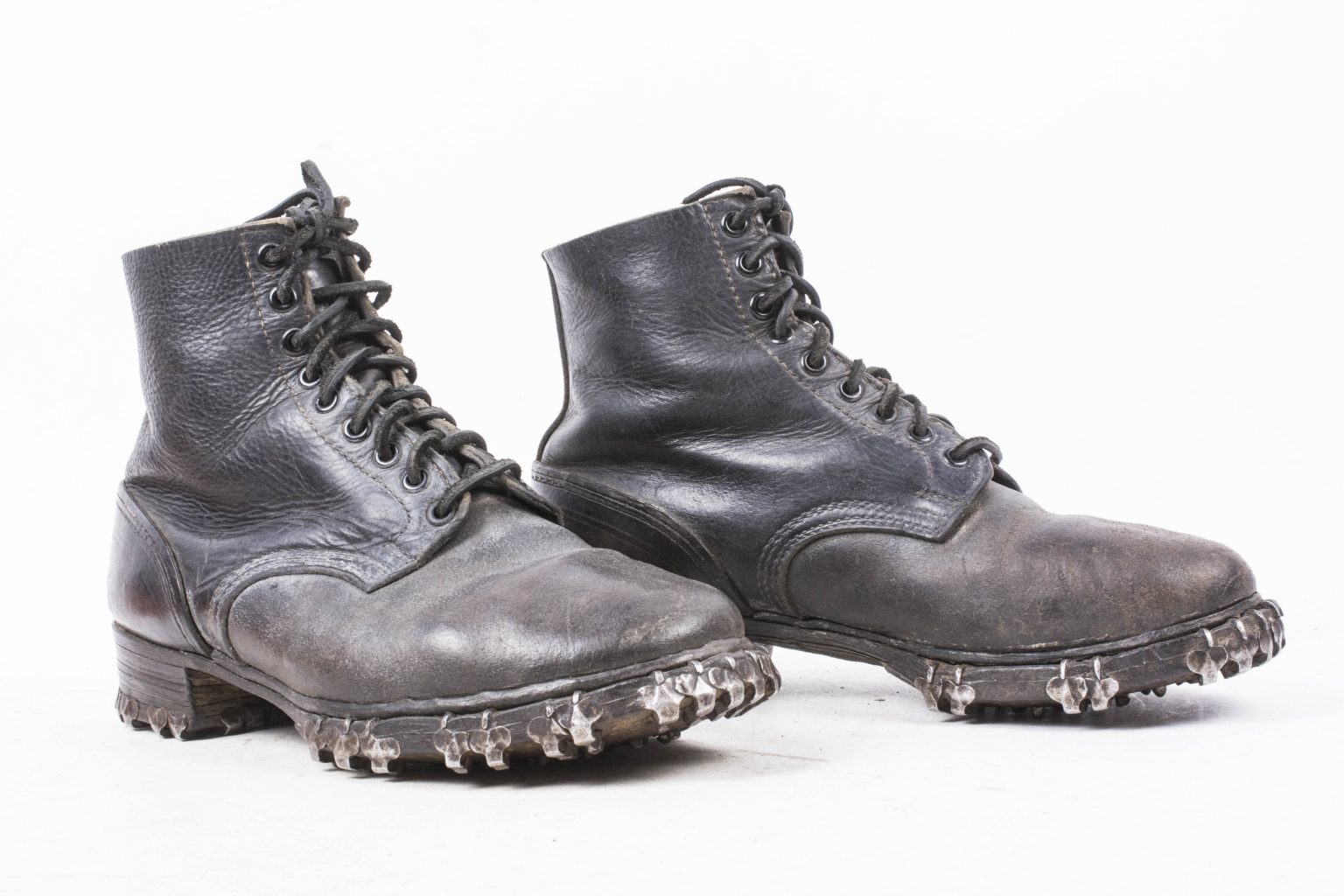 Rare late war EM/NCO M44 lowboots fjm44