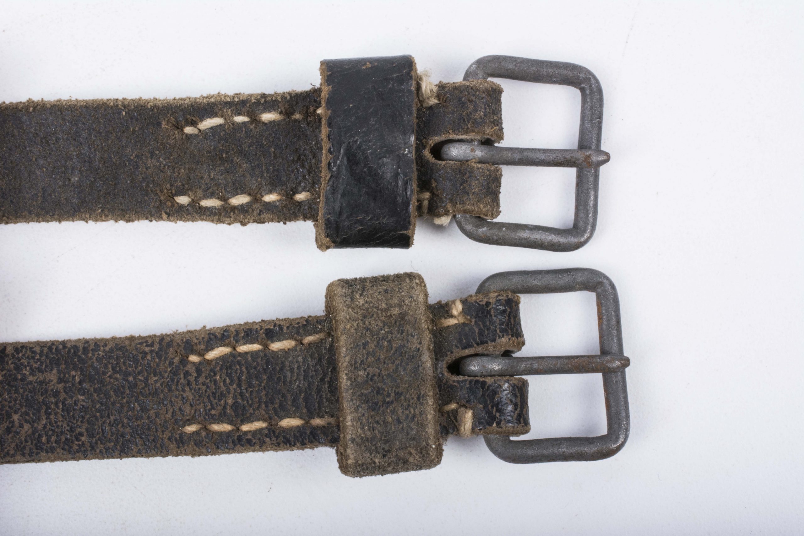 Two matching equipment straps – fjm44