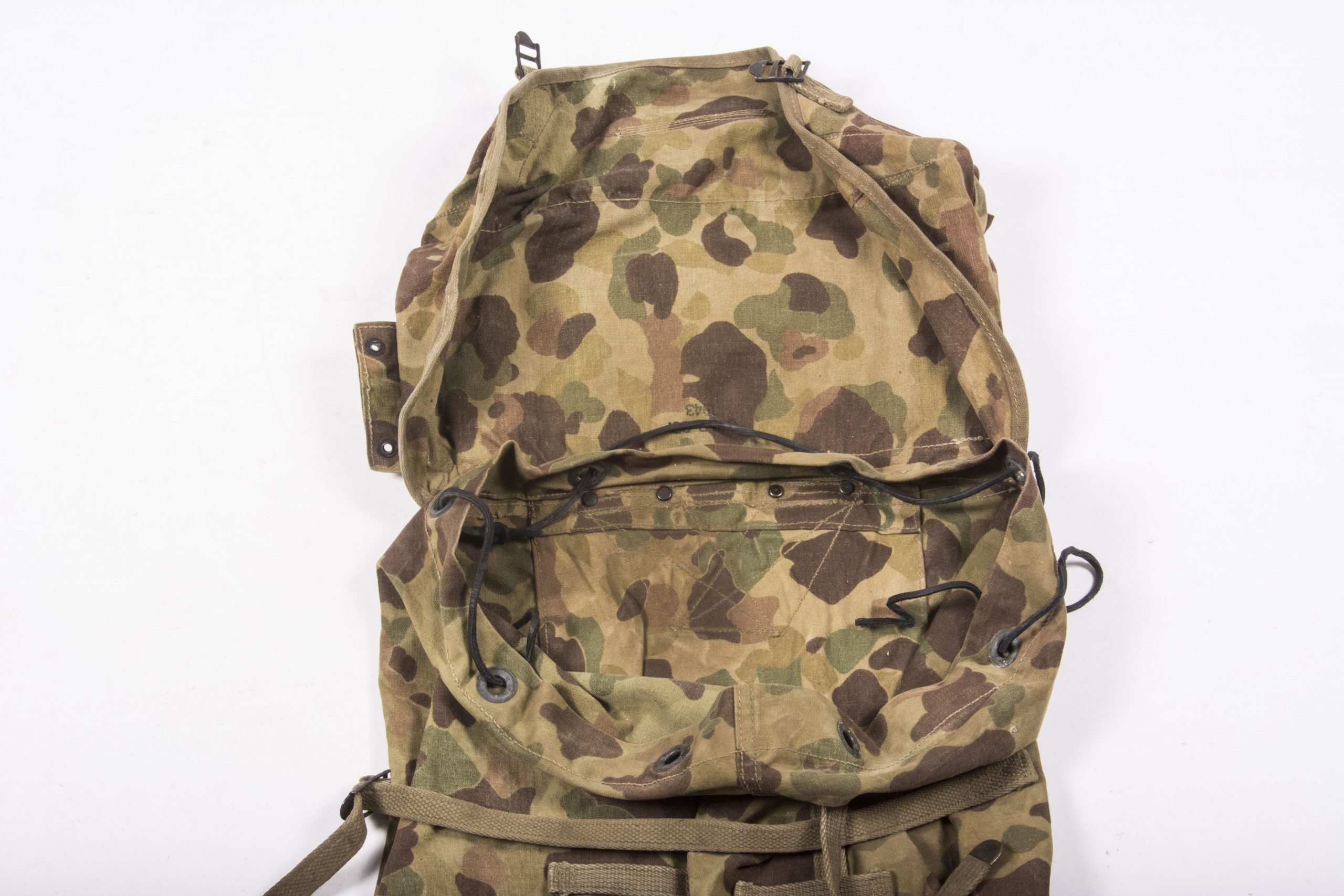 Camouflage backpack, G & R 1943 – fjm44