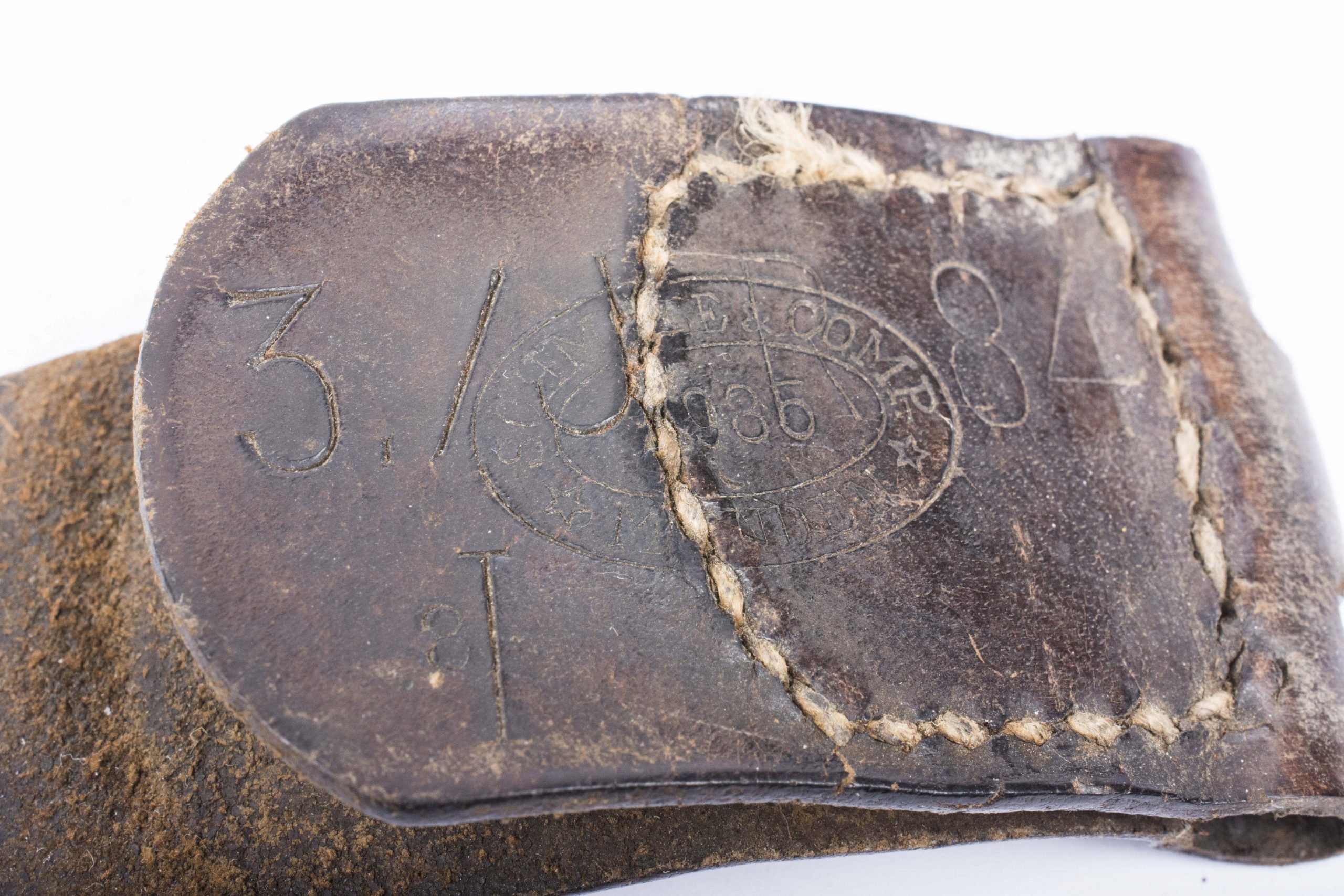 Leather belt buckle tab marked Schmole & Comp 1935 – fjm44