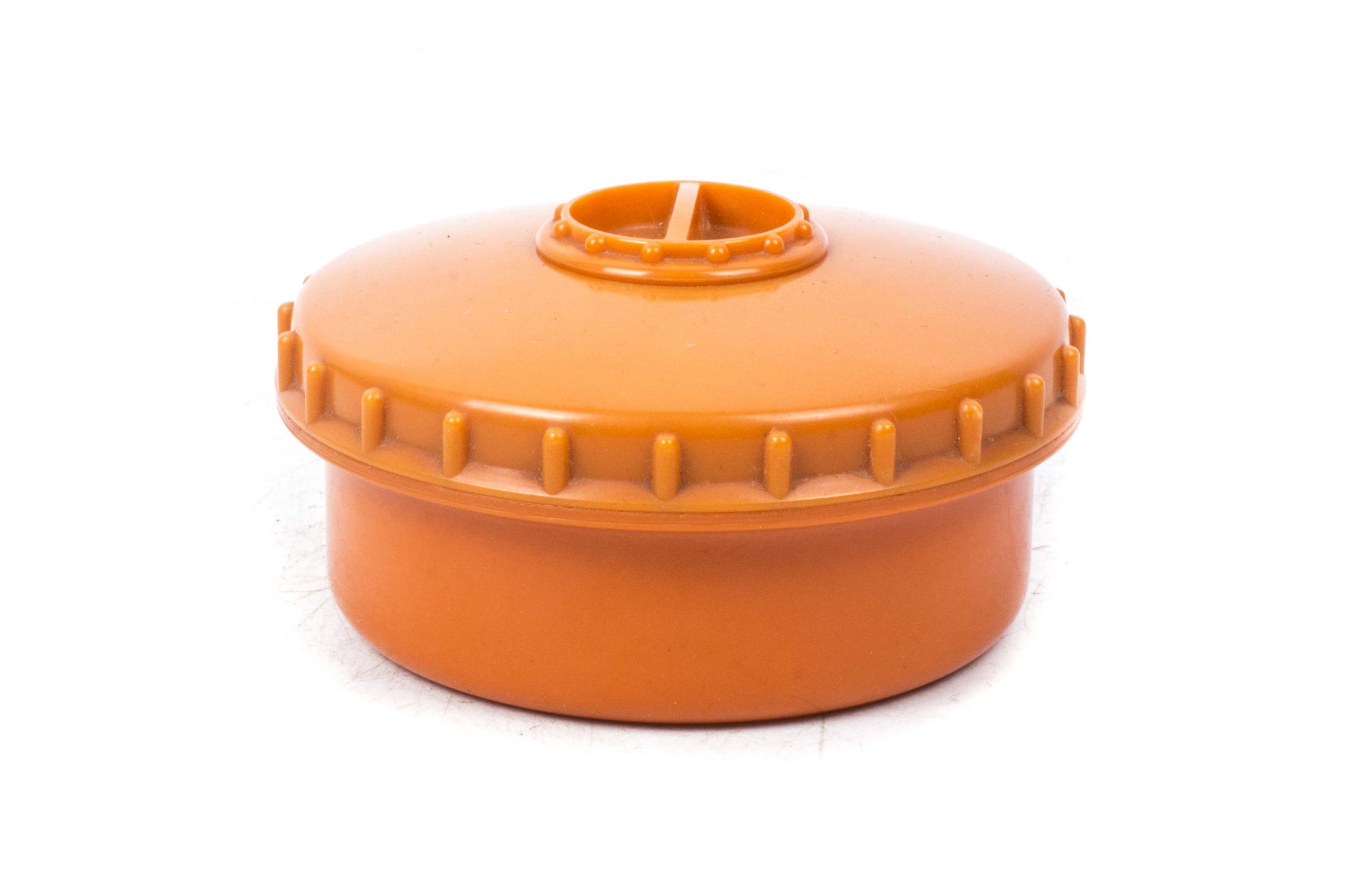 Orange bakelite salt container marked amh/k – fjm44
