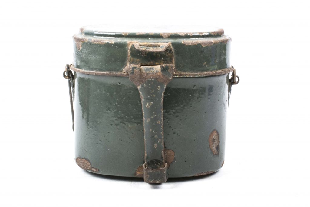 Rare enameled M42 messkit by Deutsche Emailwarenfabrik (DEF) fjm44